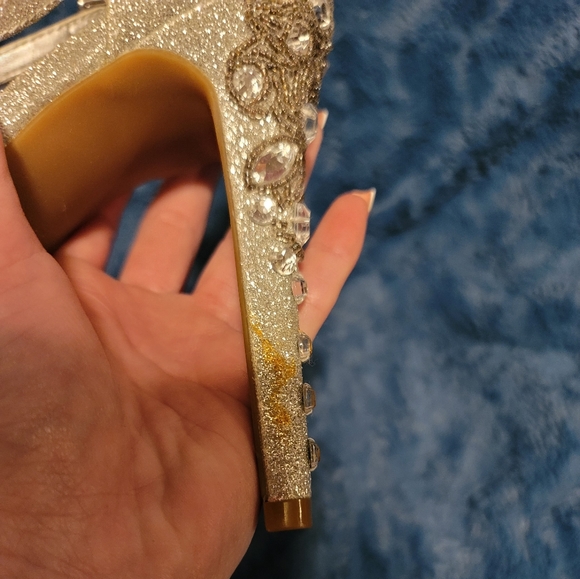 Gianni Bini 6.5 silver high heel - Picture 3 of 6